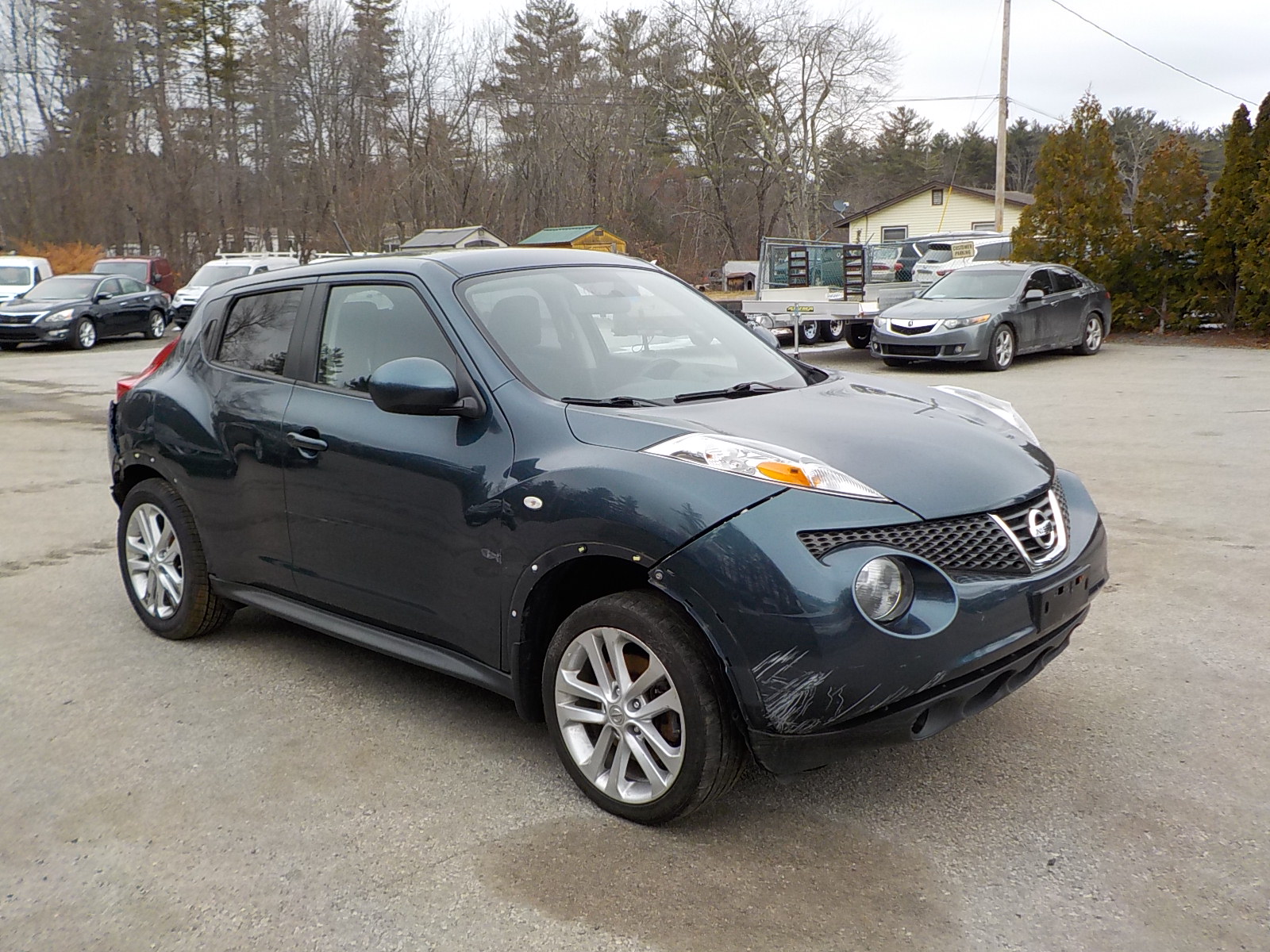 Salvage Nissan JUKE Image