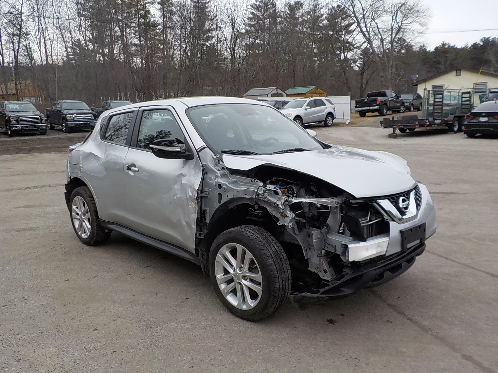 Salvage Nissan JUKE Image