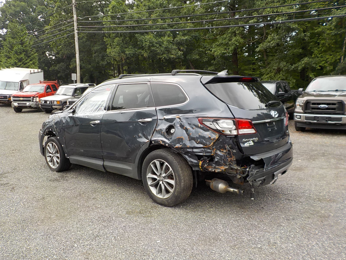 Hyundai Santa Fe Image 5