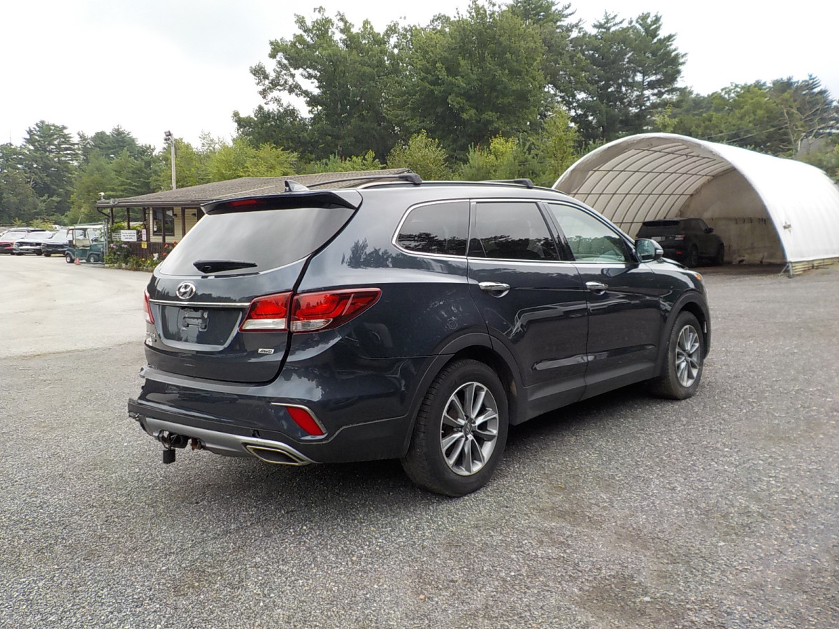 Hyundai Santa Fe Image 6