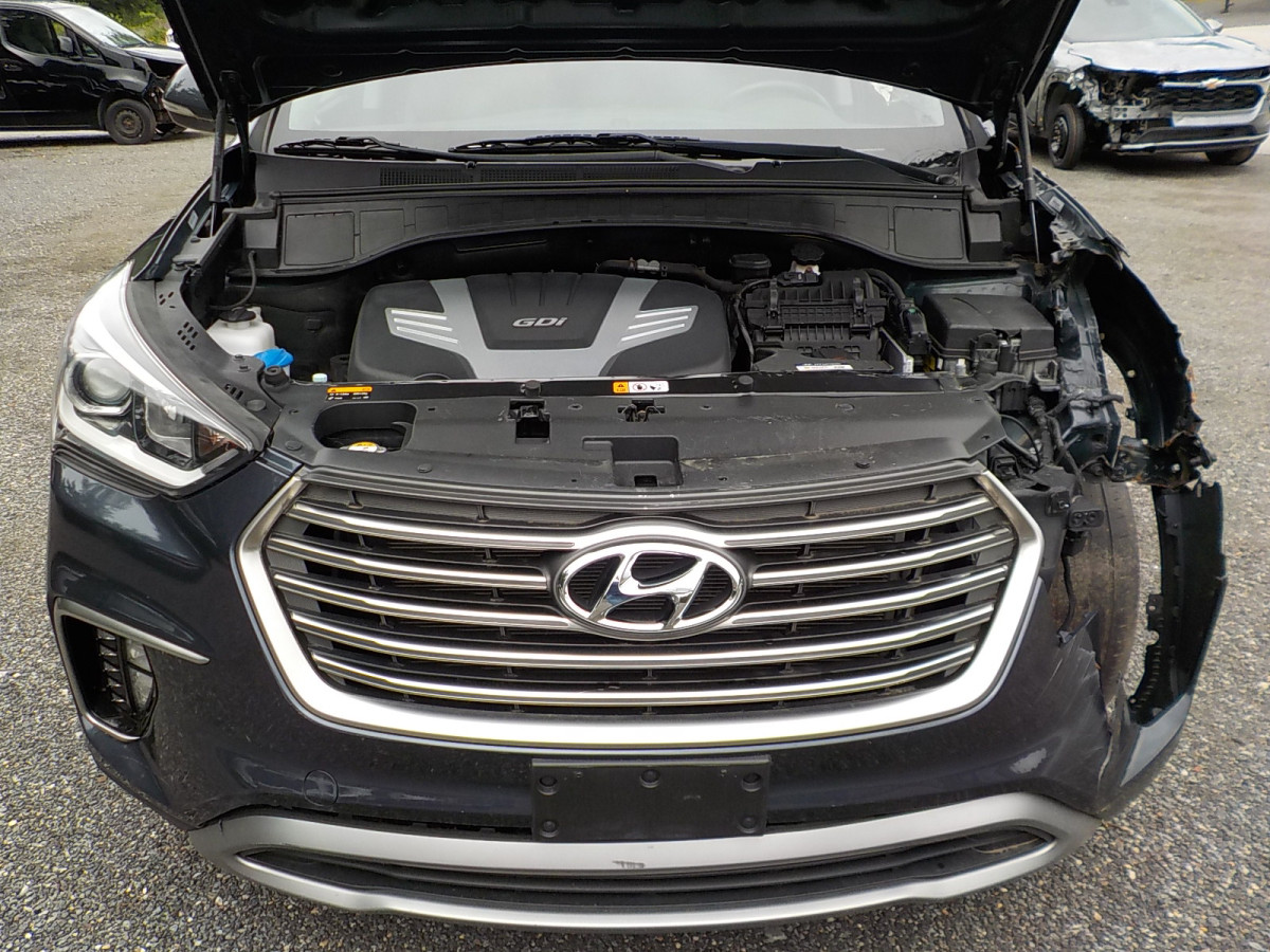 Hyundai Santa Fe Image 12