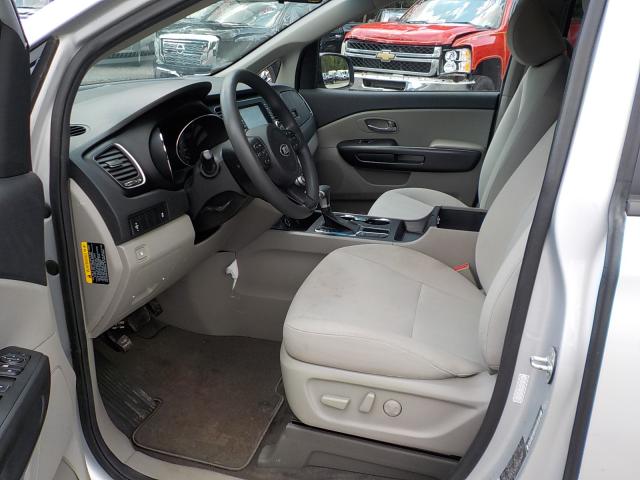 Kia Sedona Image 10