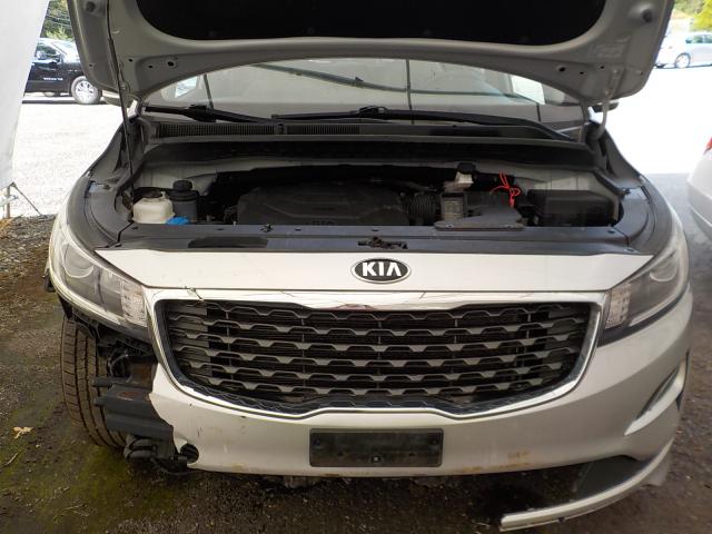 Kia Sedona Image 16