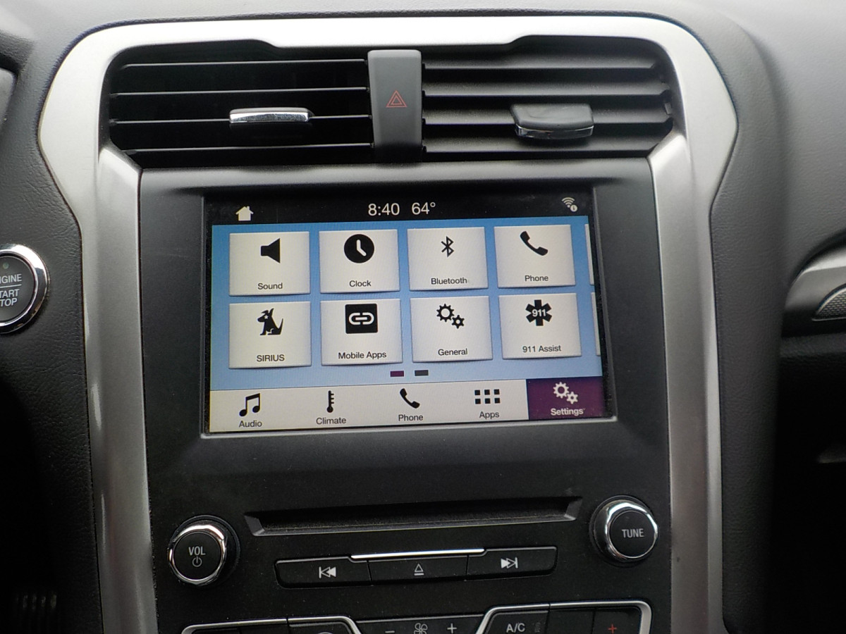 Ford Fusion Image 13