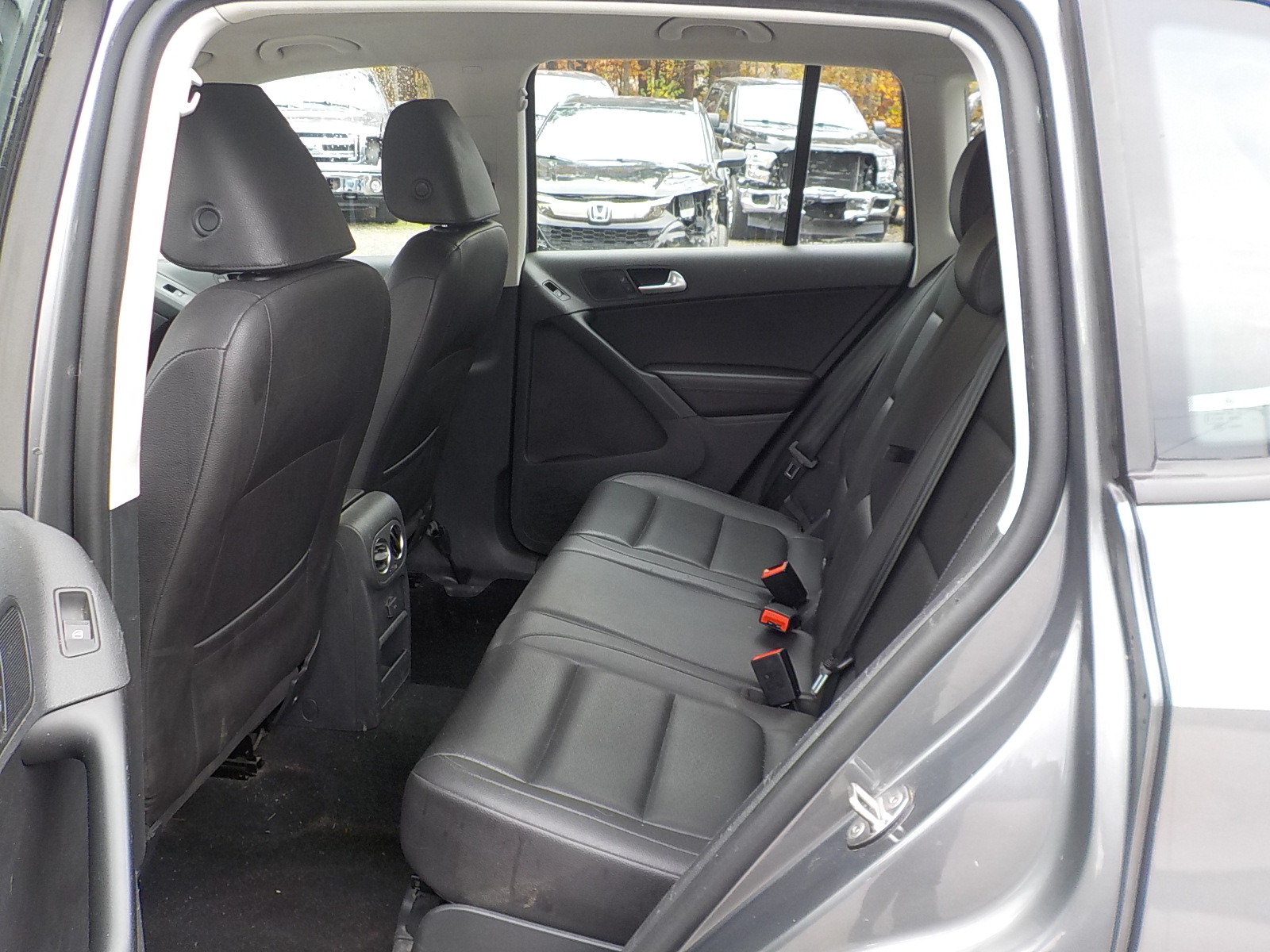 Volkswagen Tiguan Image 9