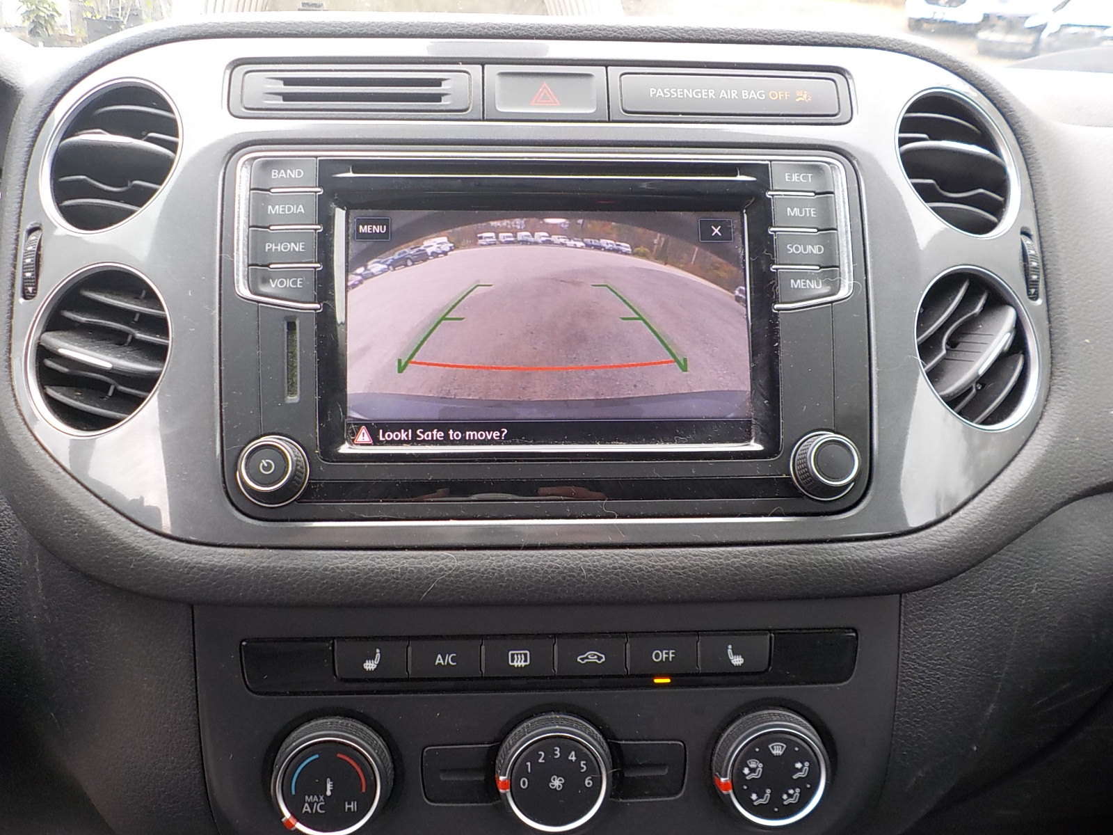 Volkswagen Tiguan Image 11