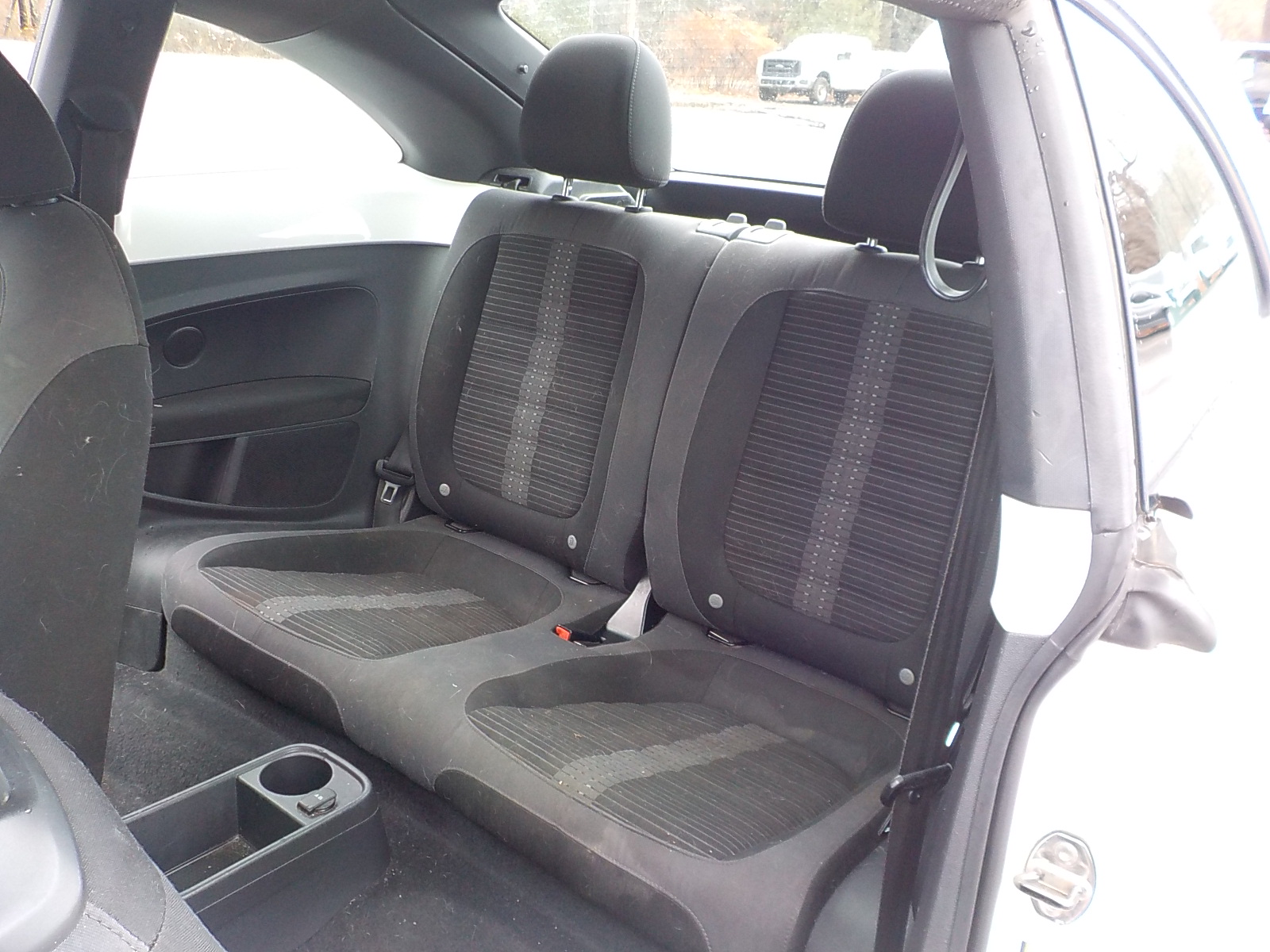 Volkswagen beetle Image 9