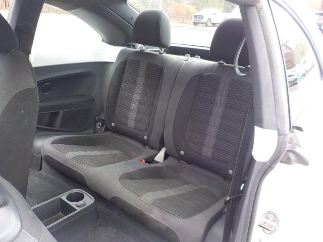 Volkswagen beetle Image 9