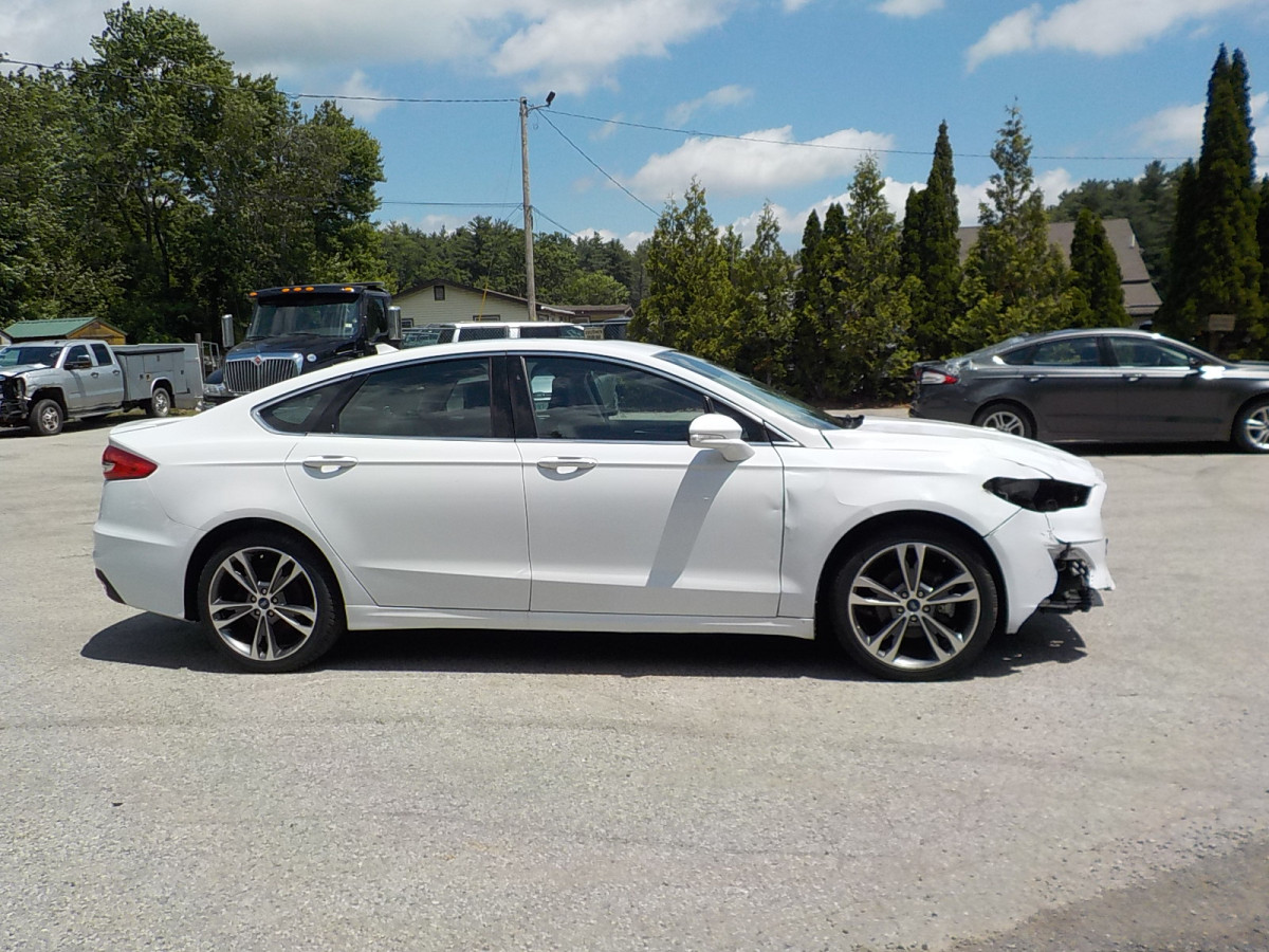 Ford Fusion Image 14