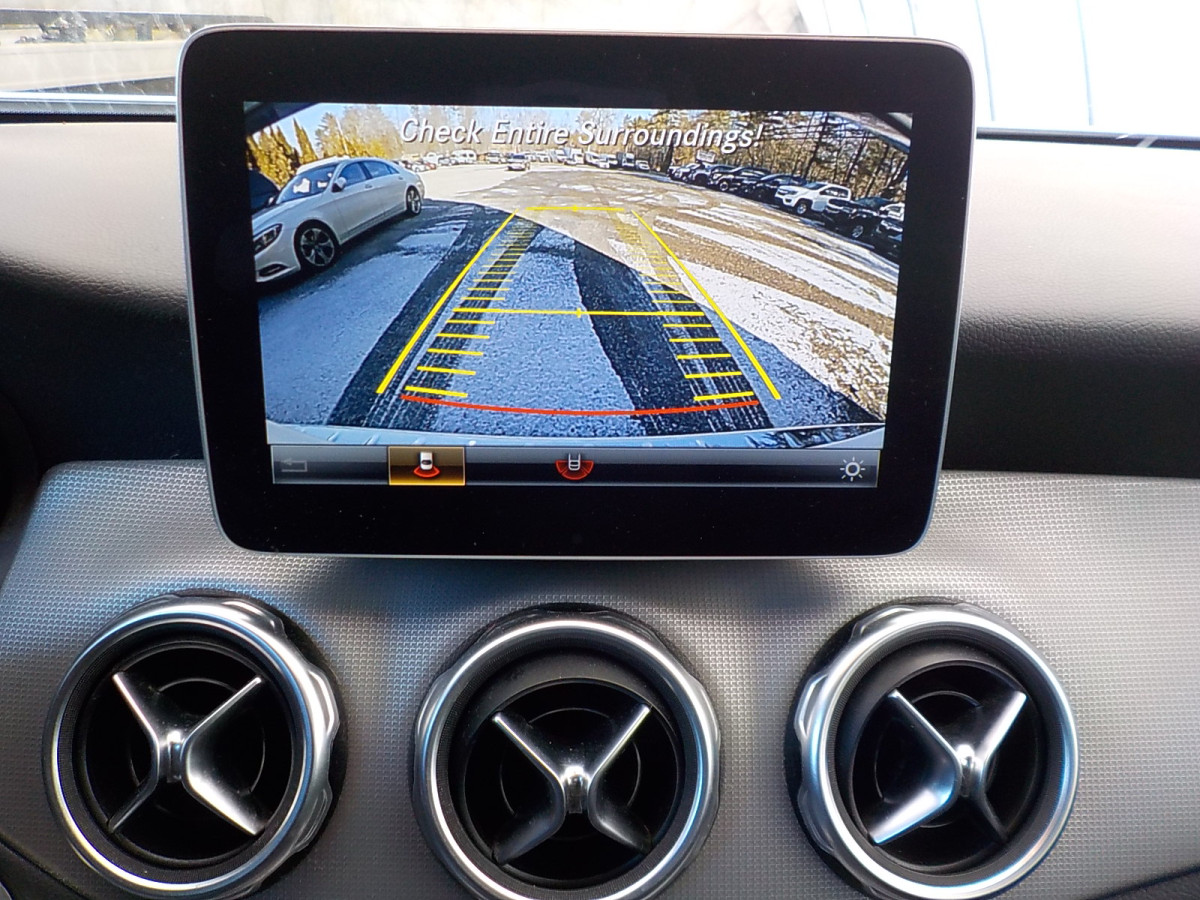 Mercedes-Benz GLA Image 5