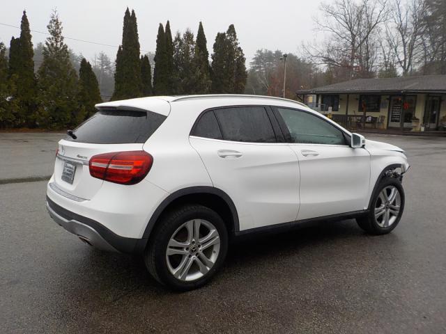 Mercedes-Benz GLA Image 13