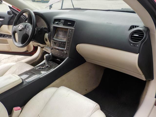 Lexus IS Image 13