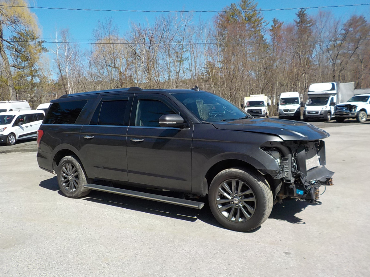 Salvage Ford Expedition Image