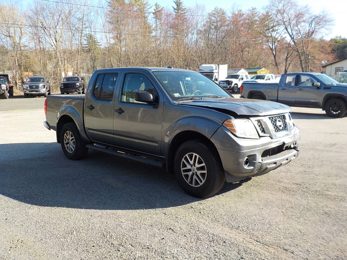 Salvage Nissan Frontier Image