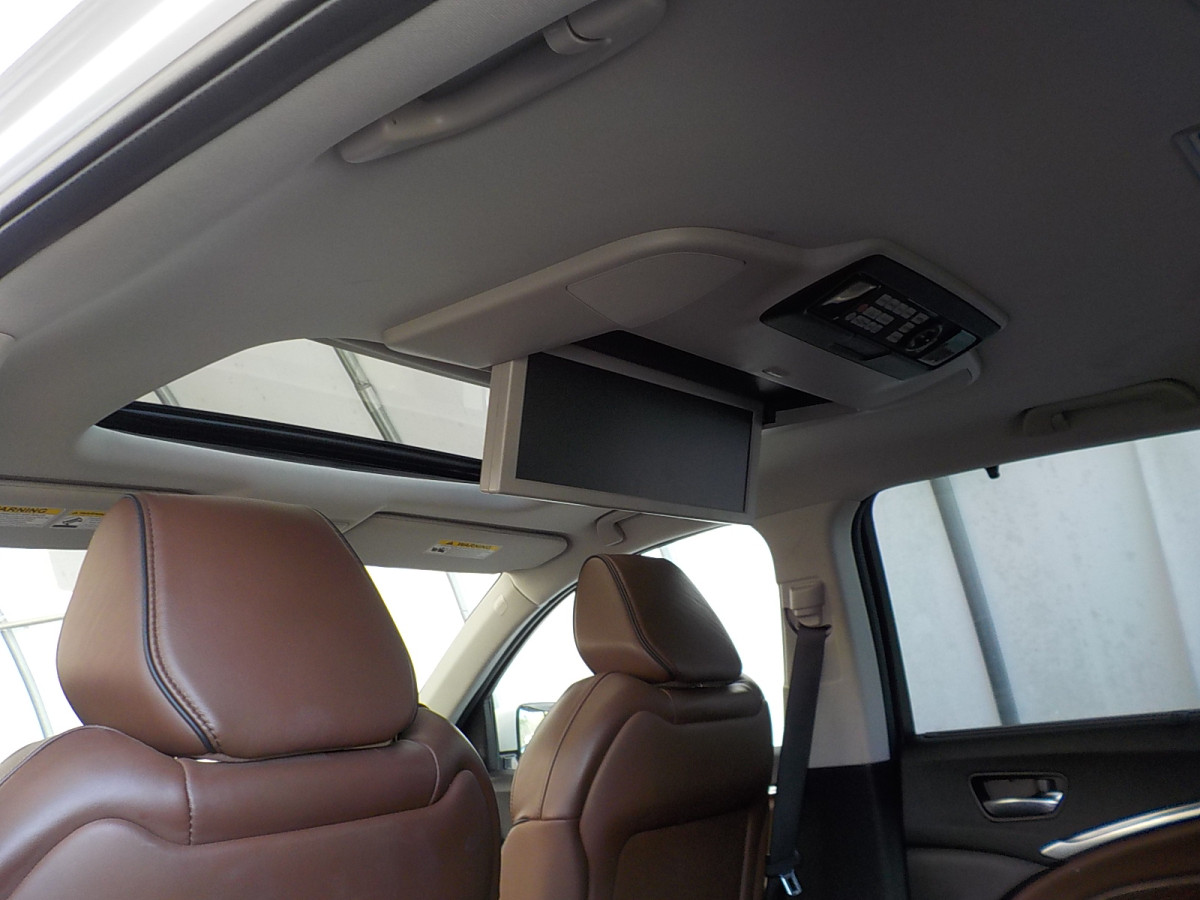 Acura MDX Image 10