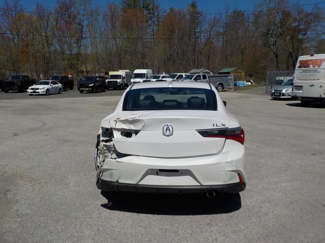 Acura ILX Image 8