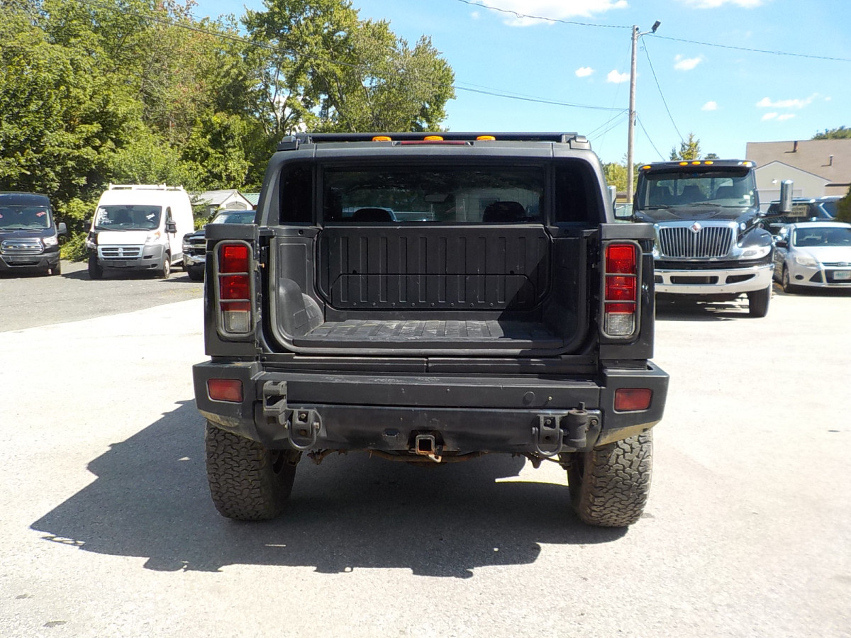 Hummer H2 Image 6