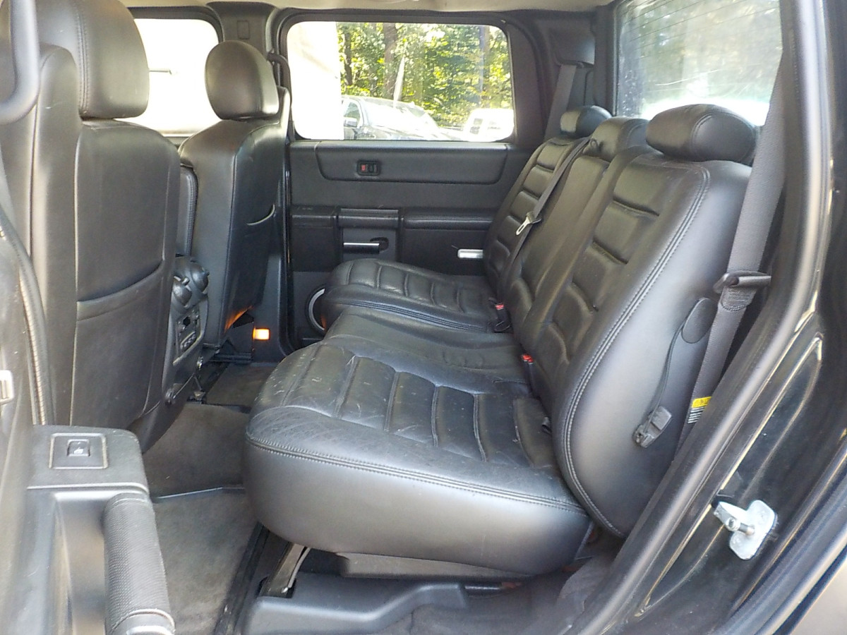 Hummer H2 Image 10