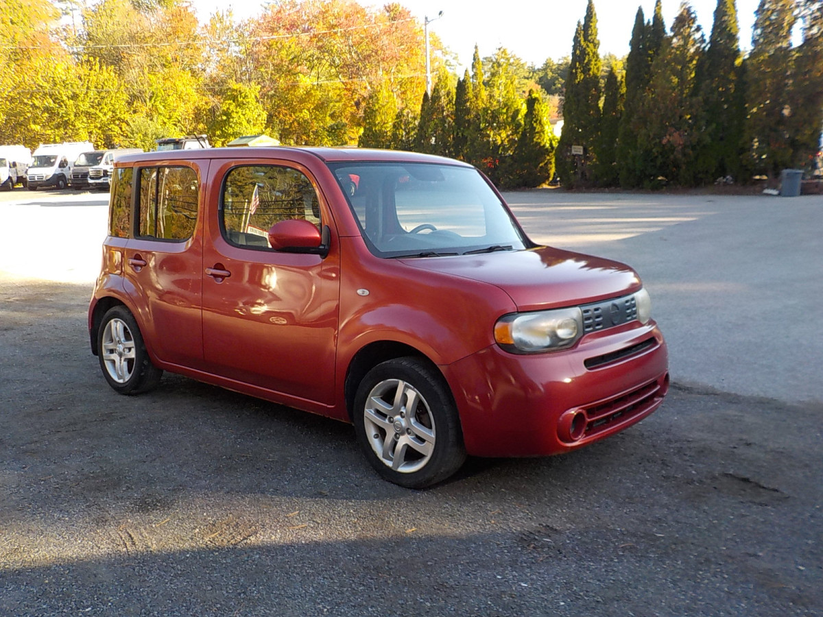 Salvage Nissan Cube Image