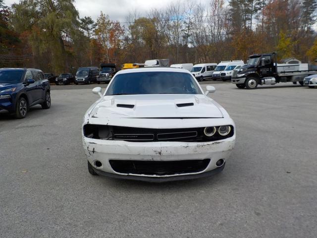 Dodge Challenger Image 2