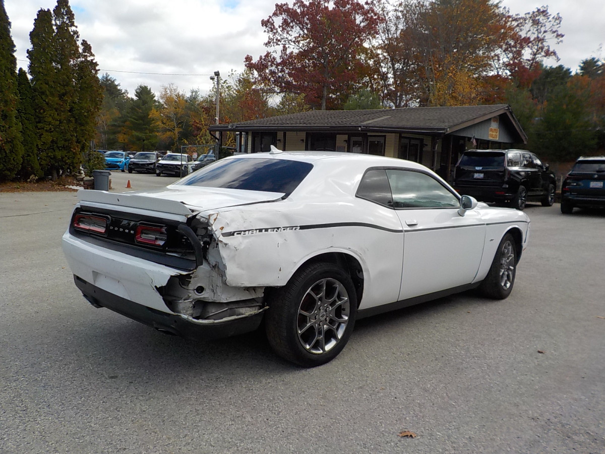 Dodge Challenger Image 7
