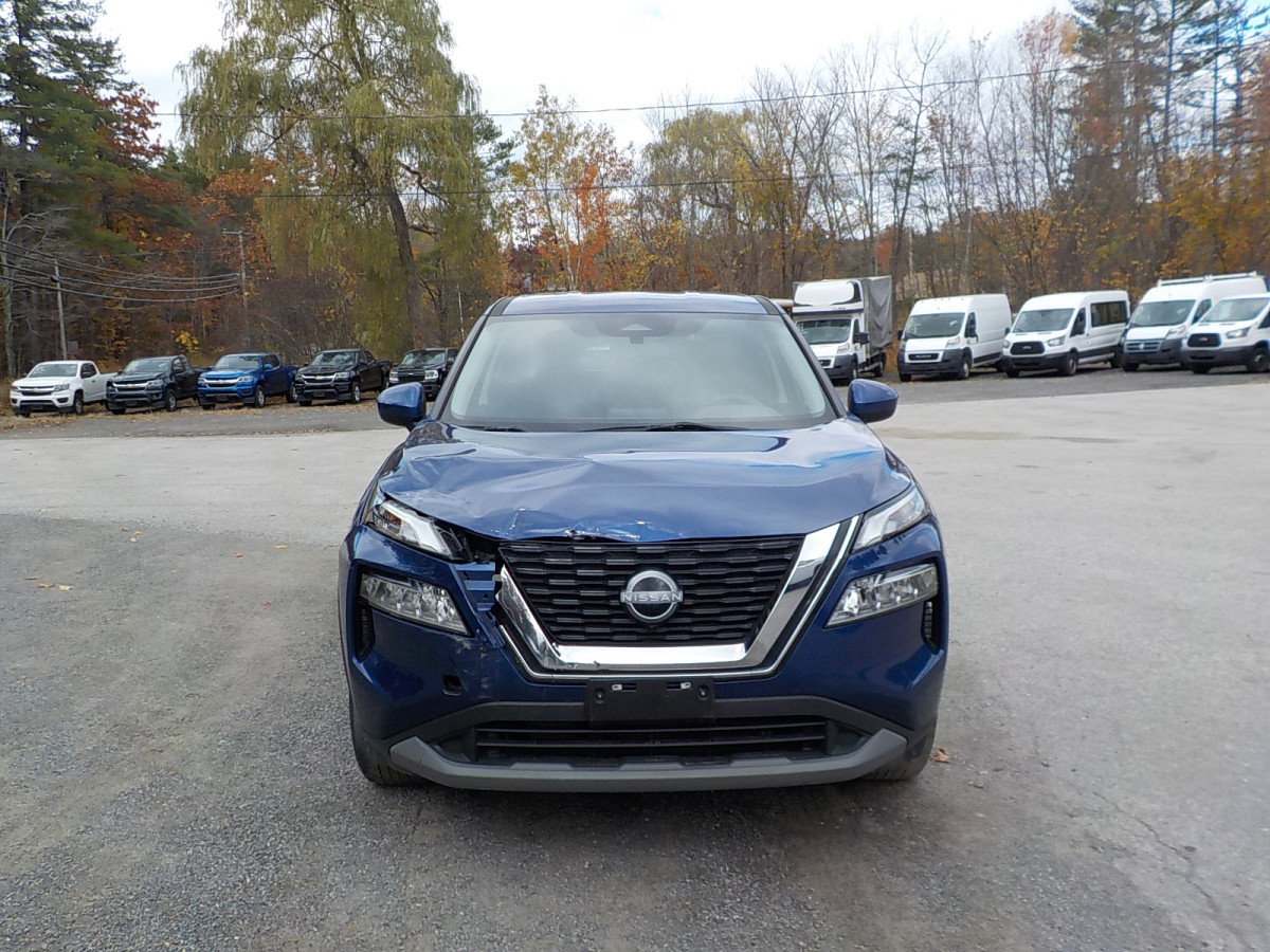 Nissan Rogue Image 2