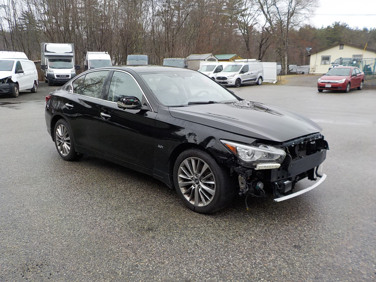 Salvage INFINITI Q50 Image