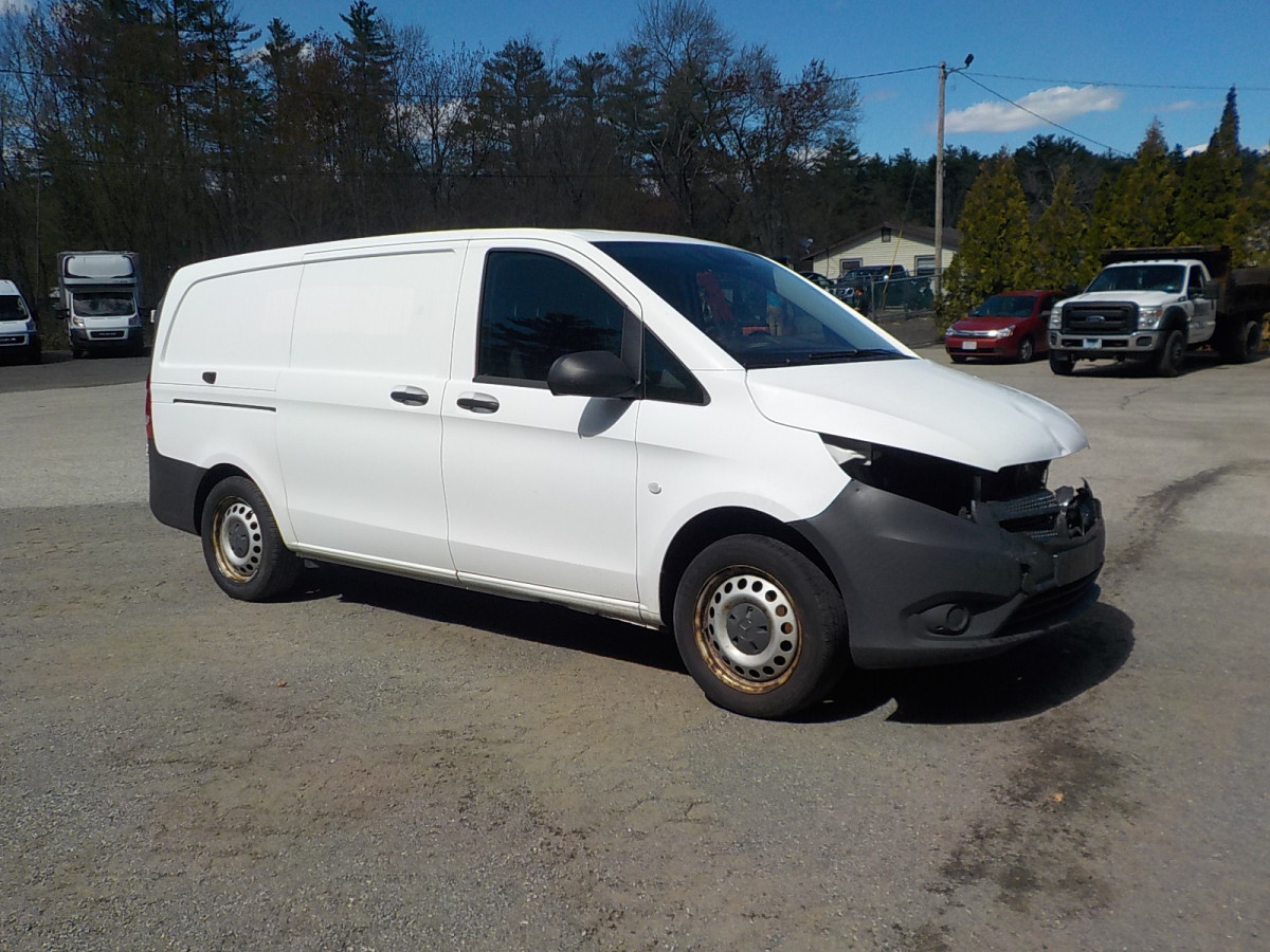 Salvage Mercedes-Benz Metris Image