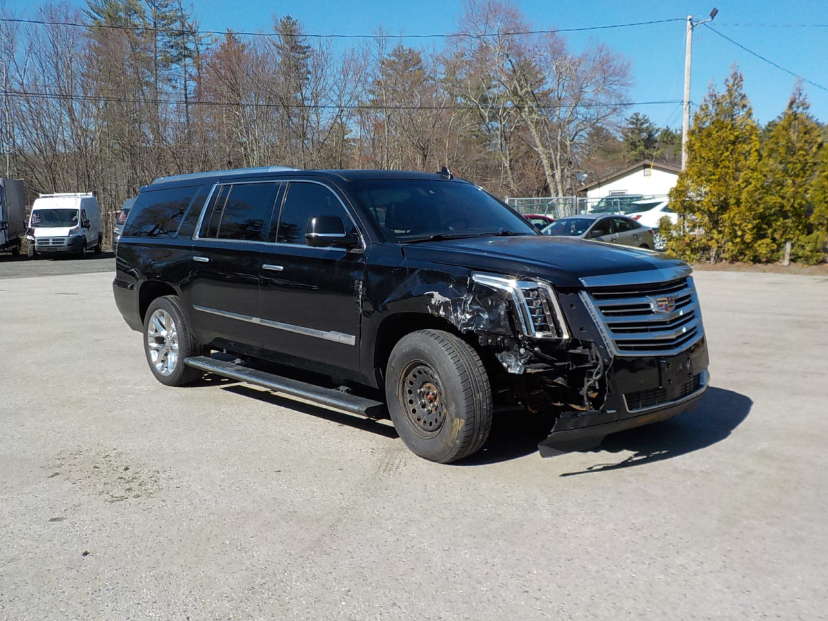Salvage Cadillac Escalade Image