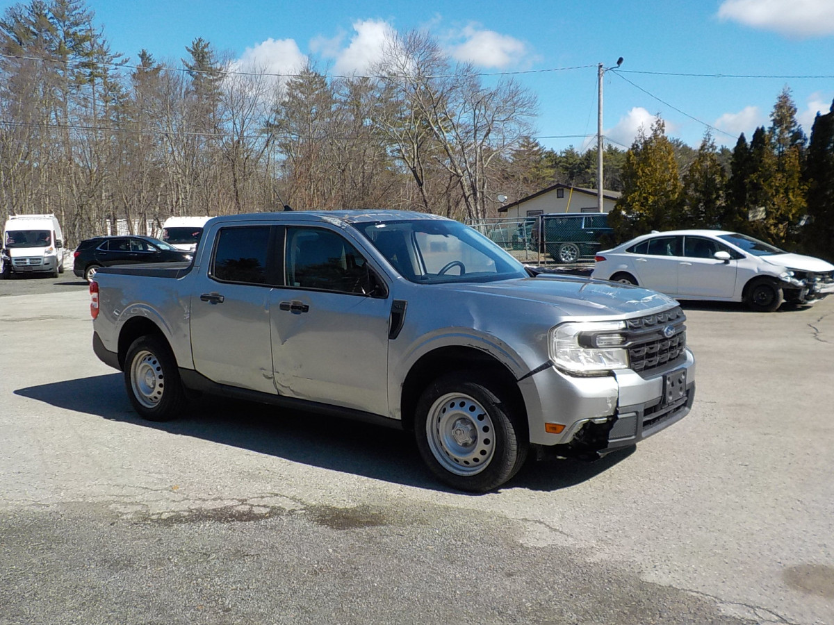 Salvage Ford Maverick Image