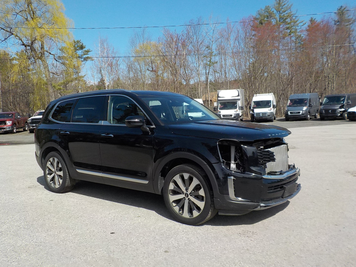 Salvage Kia Telluride Image