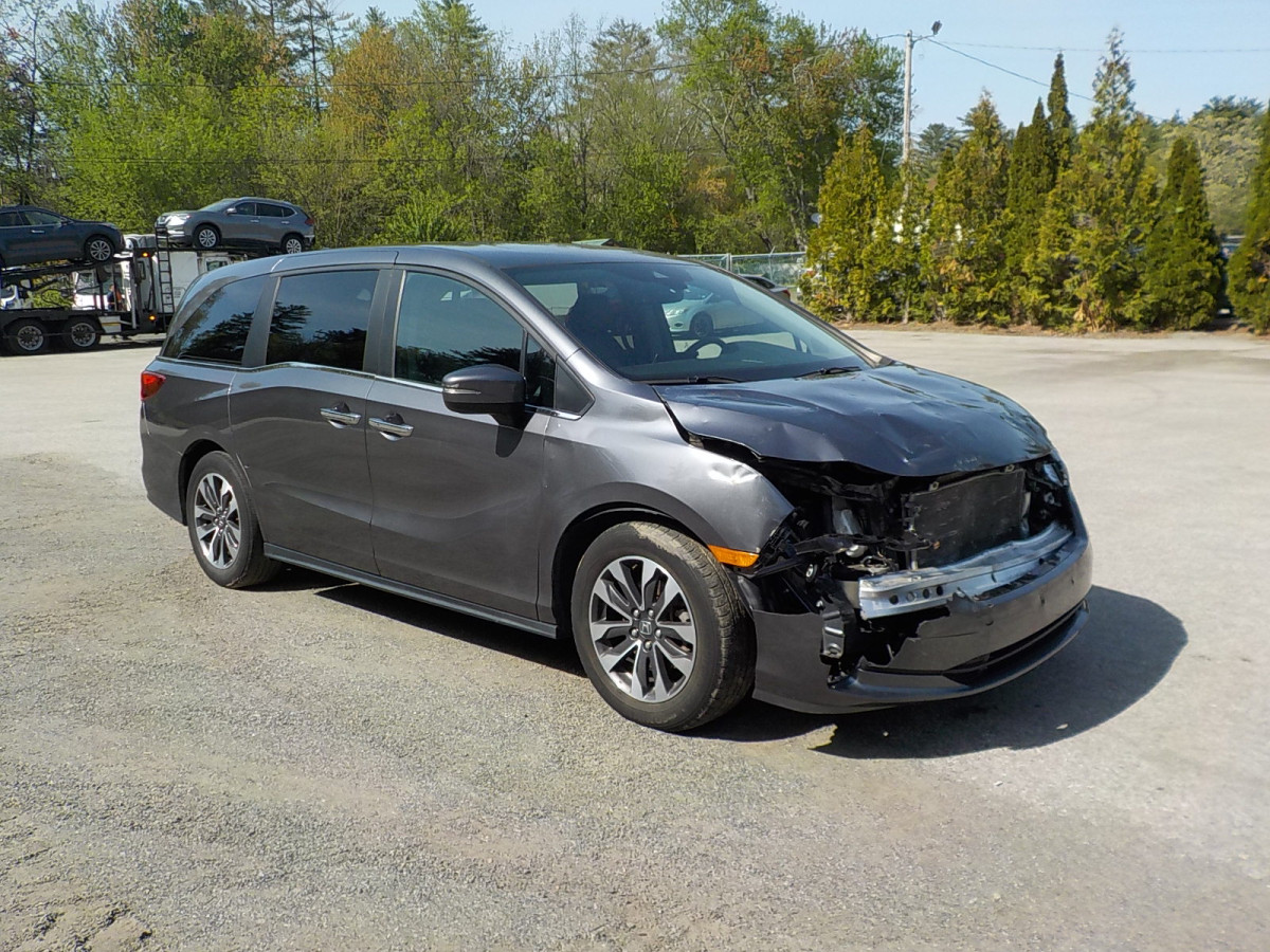 Salvage Honda Odyssey Image