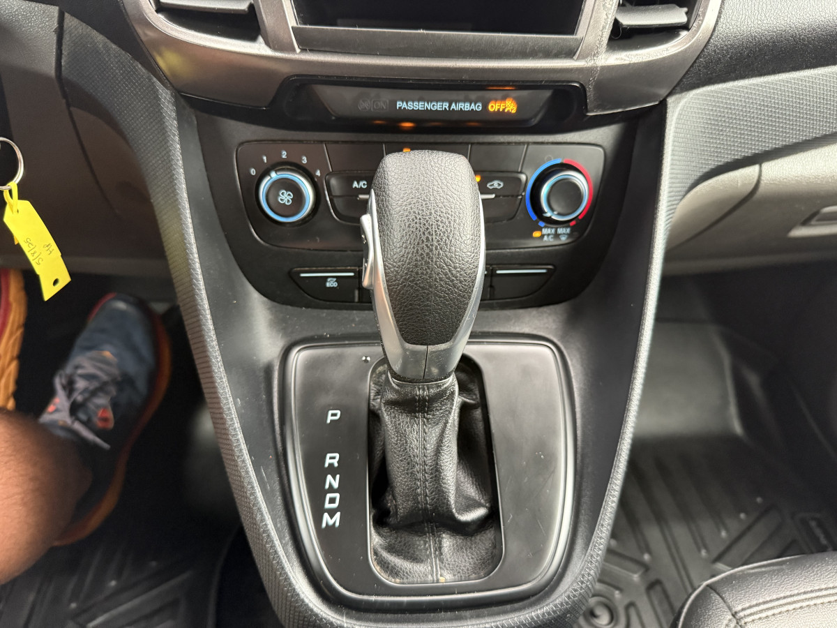 Ford Transit Image 14