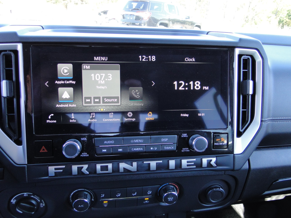 Nissan Frontier Image 12