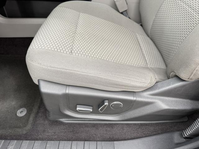 Ford F-150 XLT Image 5