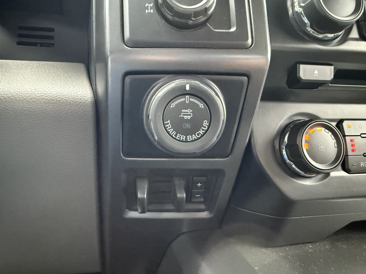 Ford F-150 XLT Image 30