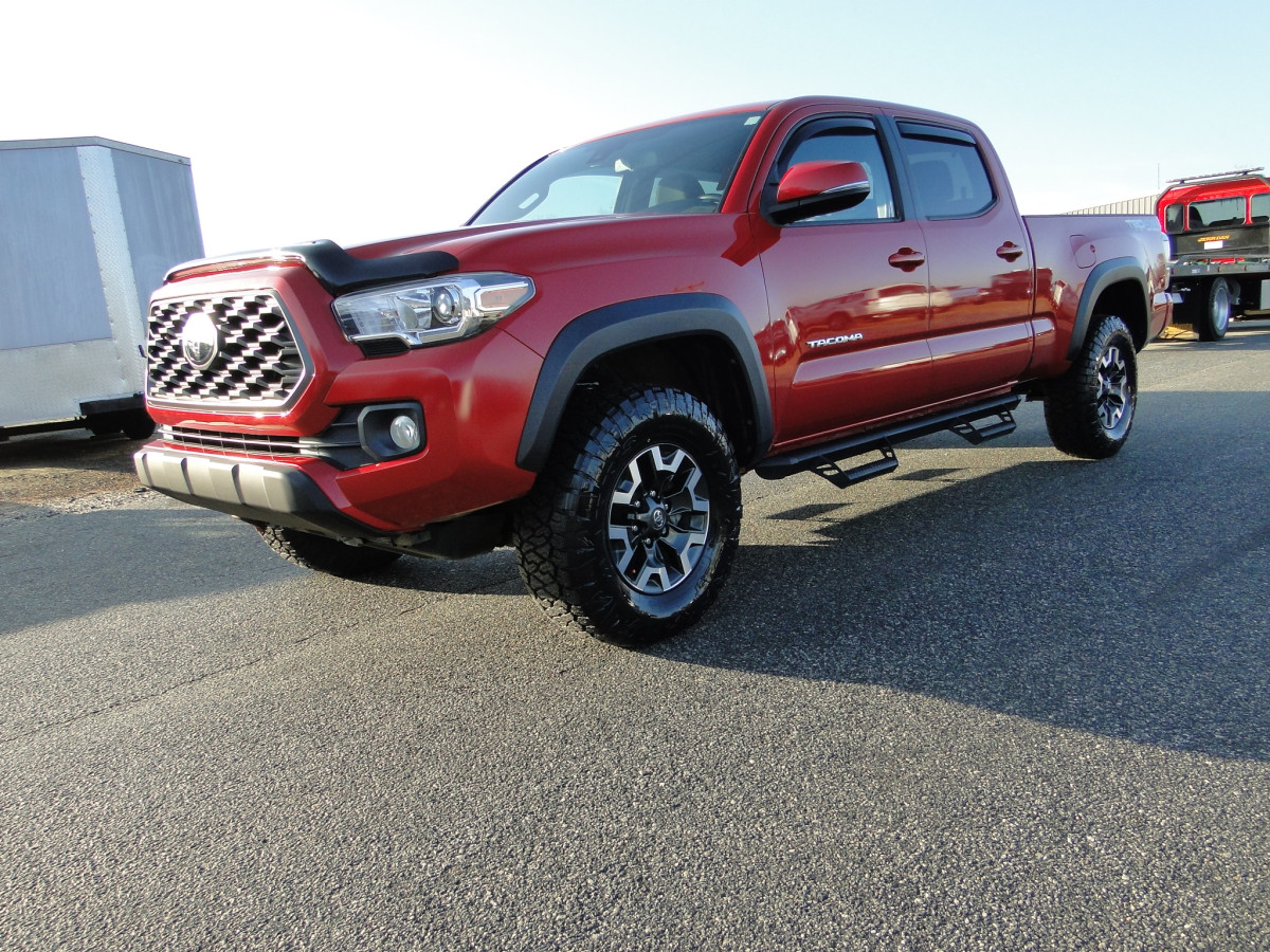 Toyota Tacoma TRD Offroad Image 3