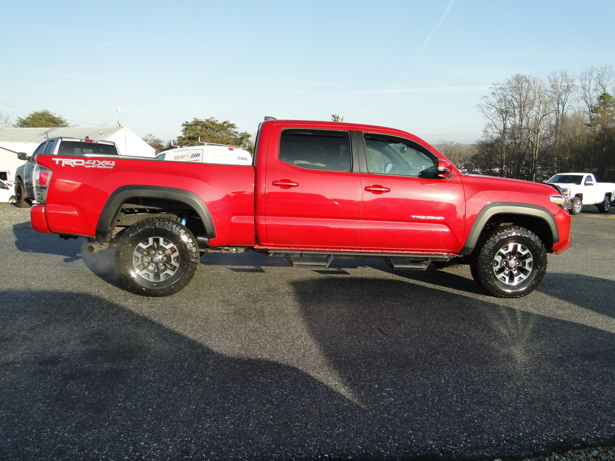 Toyota Tacoma TRD Offroad Image 25