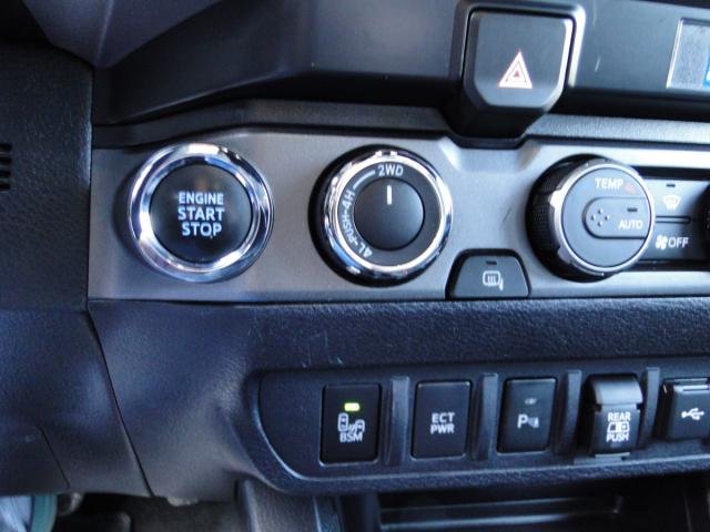 Toyota Tacoma TRD Offroad Image 10