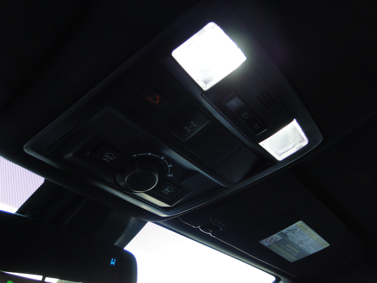 Toyota Tacoma TRD Offroad Image 14