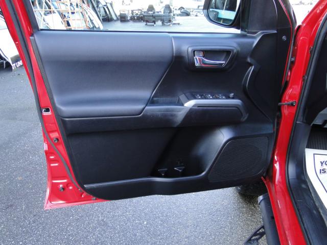 Toyota Tacoma TRD Offroad Image 19