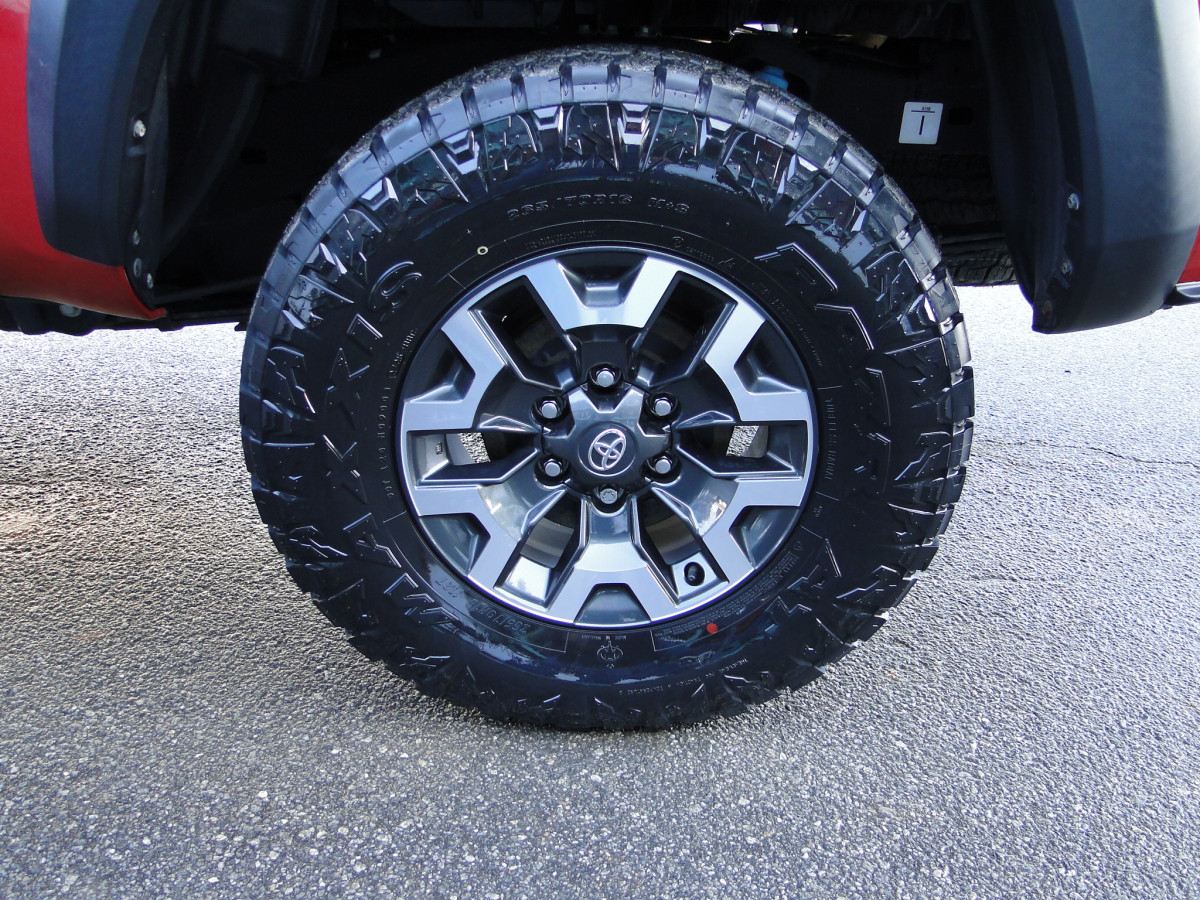 Toyota Tacoma TRD Offroad Image 40