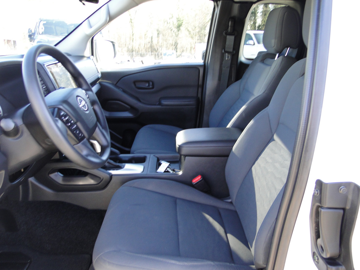 Nissan Frontier Image 18