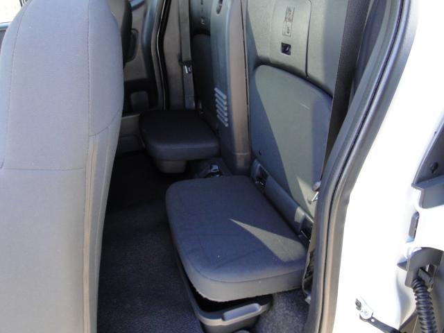 Nissan Frontier Image 32