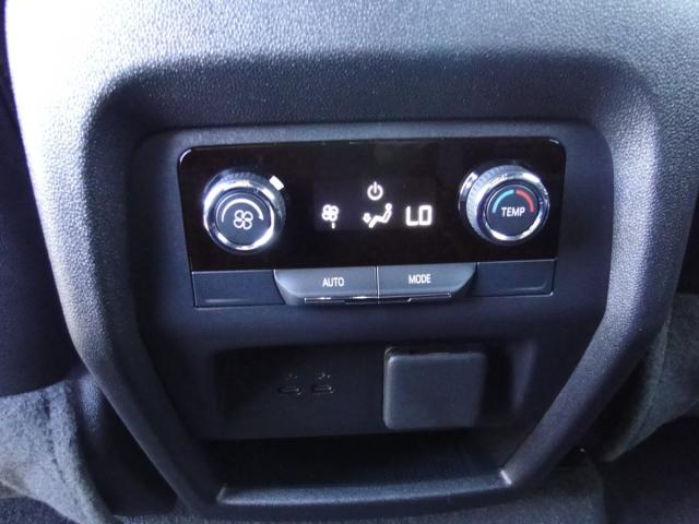 Chevrolet Traverse Image 2