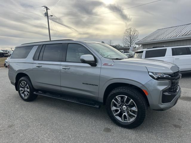 Chevrolet Suburban Image 7