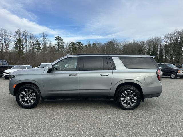 Chevrolet Suburban Image 9