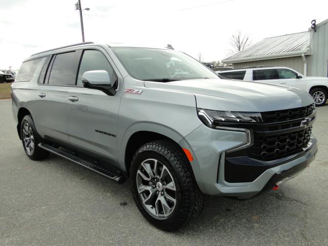 Chevrolet Suburban Image 21