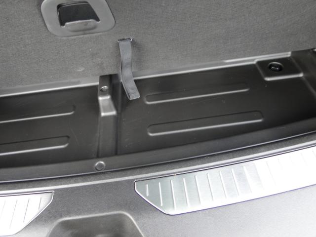 Chevrolet Suburban Image 33