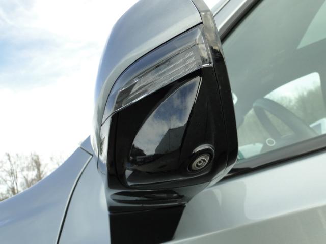 Chevrolet Suburban Image 39